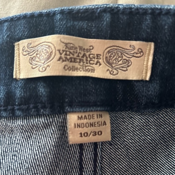 NINE WEST Vintage Boho 30/10 Indigo High Rise Cropped Jeans. - Picture 3 of 5